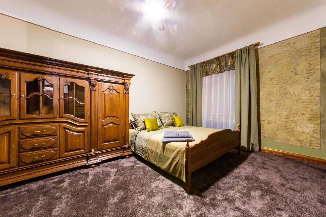 Apartamento Ancient Storie'S Ap 65Sqm Renovated Free Parking Riga Exterior foto