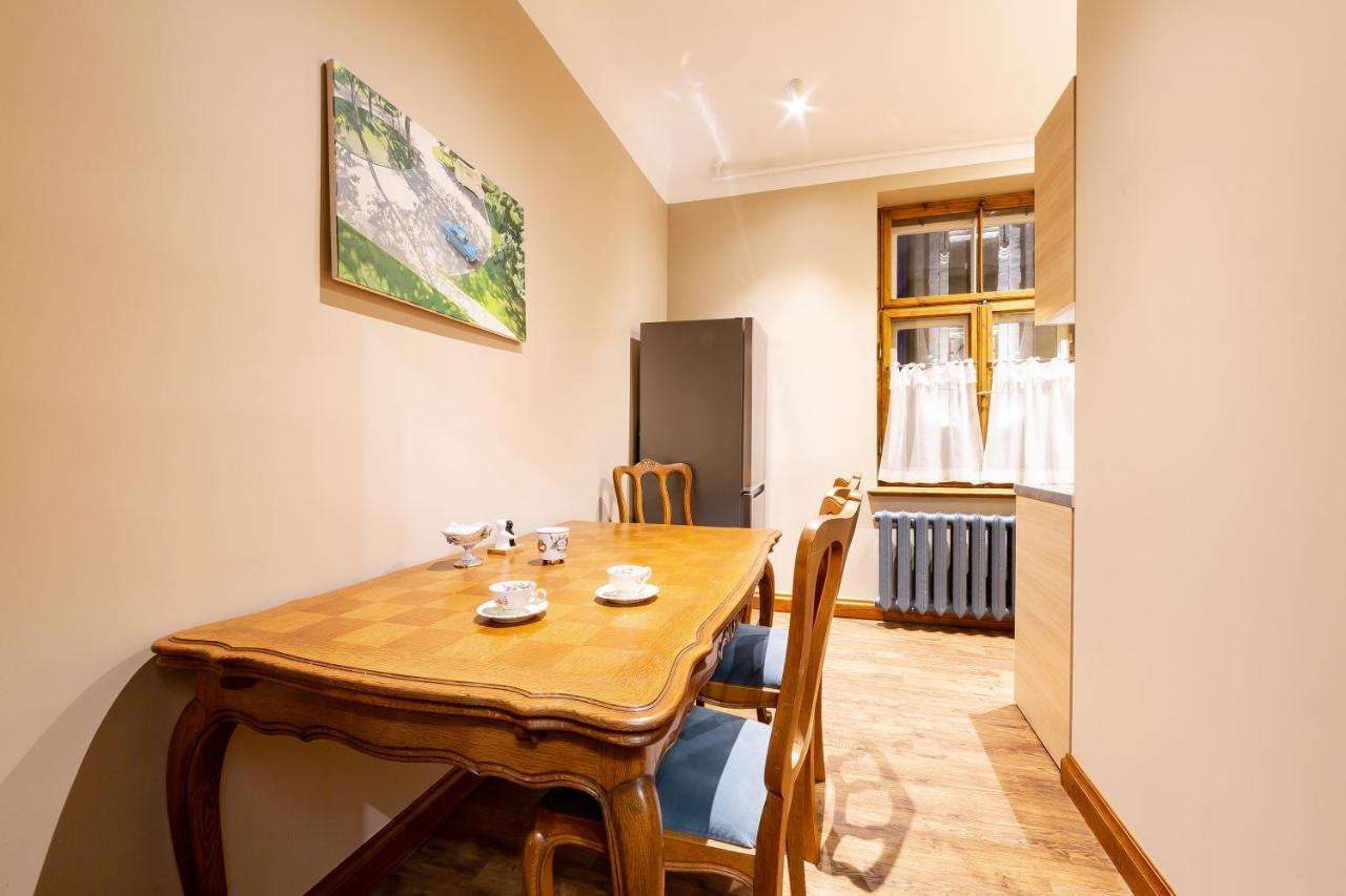 Apartamento Ancient Storie'S Ap 65Sqm Renovated Free Parking Riga Exterior foto